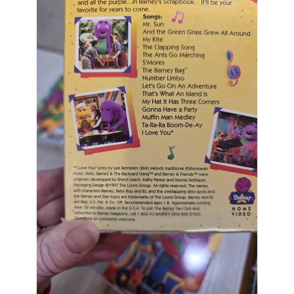 Barney VHS Lot 1 2 3 4 Seasons, All Aboard For Sharing, Musical Scrapbooking - Picture 6 of 11
